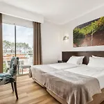 White Waters Hotel 3*