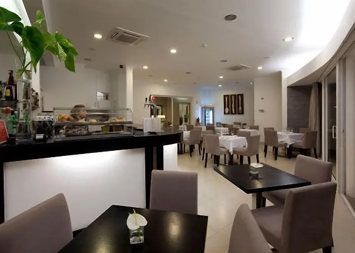 White Waters Hotel 3*