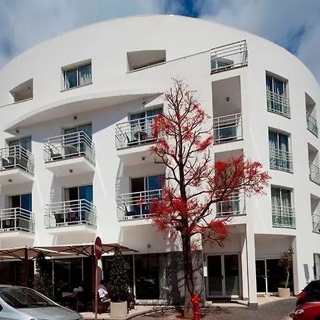 White Waters 3* Machico (Madeira)