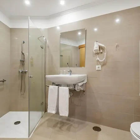 White Waters Hotel 3*