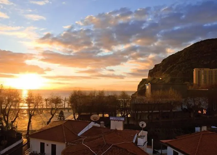 白色水域酒店 3*