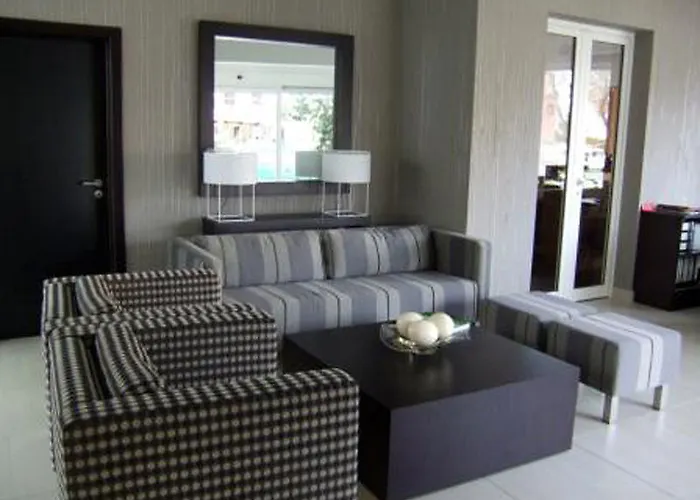 白色水域酒店 3*