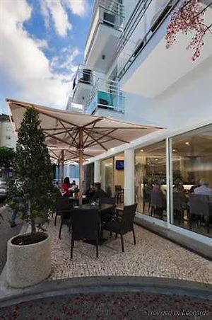 白色水域酒店 3* 马希库