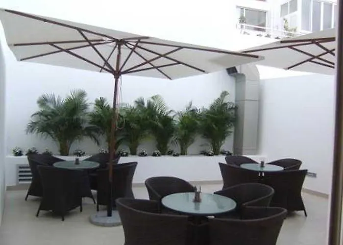 White Waters 3* Machico (Madeira)